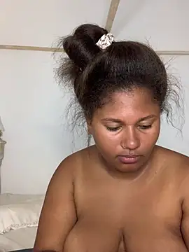 Snapshot of madell chatting on March 1, 2025, 3:32 am madell online show from March 1, 2025, 3:32 am