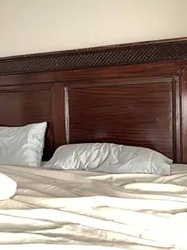 madell online show from March 27, 2026, 2:20 am