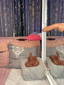 HotLivv69 online show from February 6, 2026, 6:48 pm