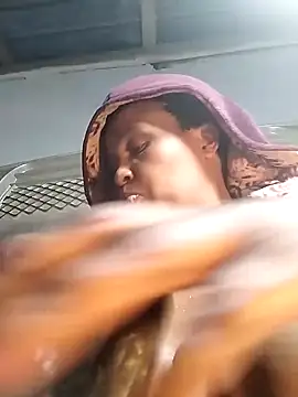 bubblendz1988 online show from September 25, 2025, 3:56 am