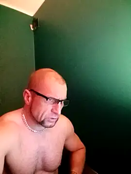 bobbuilder77pl online show from February 27, 2025, 1:41 am