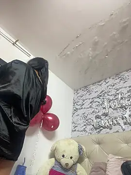 Lili  taylor online show from February 9, 2026, 2:20 am