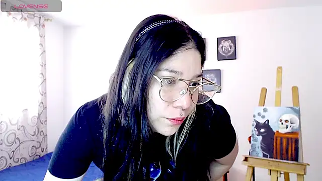 Snapshot of sharonnleon chatting on November 25, 2025, 3:12 pm sharonnleon online show from November 25, 2025, 3:12 pm