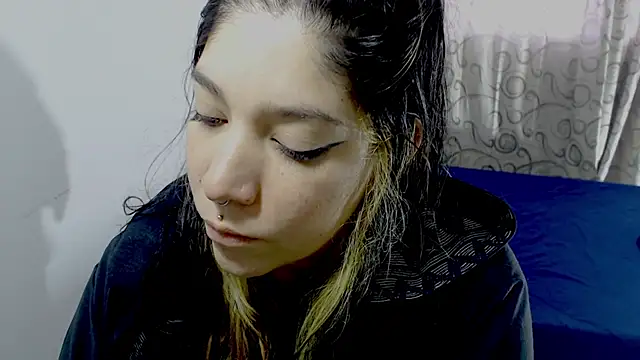 Snapshot of sharonnleon chatting on October 7, 2025, 8:54 pm sharonnleon online show from October 7, 2025, 8:54 pm