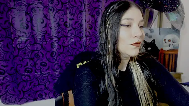 Snapshot of sharonnleon chatting on October 11, 2025, 5:25 pm sharonnleon online show from October 11, 2025, 5:25 pm