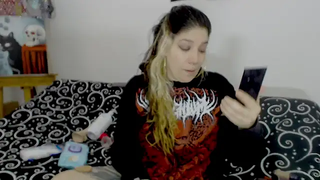 Snapshot of sharonnleon chatting on October 16, 2025, 9:01 pm sharonnleon online show from October 16, 2025, 9:01 pm