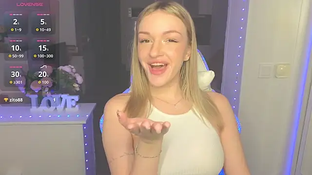 MargaretSweet1 online show from November 2, 2025, 1:10 am