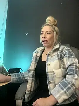 viktoria davis  online show from January 16, 2026, 11:53 pm