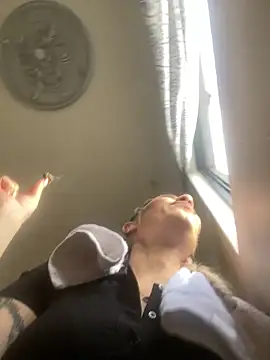 viktoria davis  online show from February 11, 2026, 10:20 pm