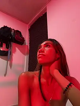 zoe storm online show from March 14, 2025, 3:59 am