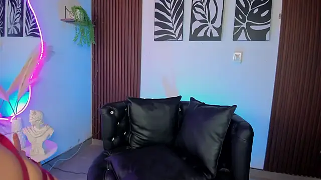 Snapshot of Georgina_caruso chatting on March 20, 2025, 11:56 pm Georgina caruso online show from March 20, 2025, 11:56 pm