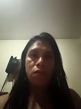 Snapshot of ROSARIOBELLA13 chatting on May 15, 2026, 6:33 am ROSARIOBELLA13 online show from May 15, 2026, 6:33 am