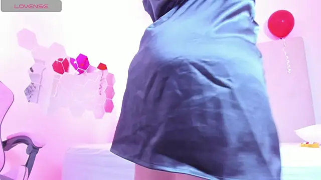 Snapshot of Michelle_Jaramillo chatting on February 15, 2025, 10:52 pm Michelle Jaramillo online show from February 15, 2025, 10:52 pm