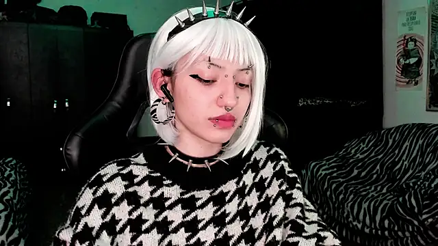 Snapshot of roxy_toxic chatting on January 10, 2026, 2:07 am roxy toxic online show from January 10, 2026, 2:07 am