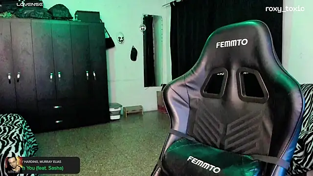 roxy toxic online show from October 11, 2025, 1:39 am