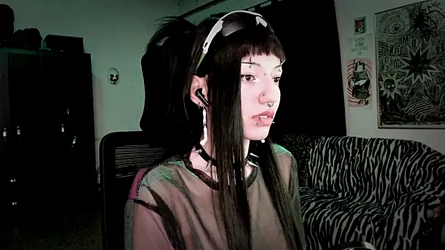 roxy toxic online show from March 25, 2026, 1:39 am