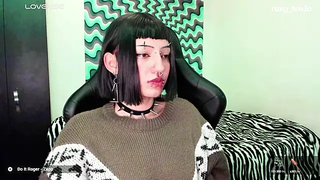 roxy toxic online show from March 18, 2025, 3:23 am