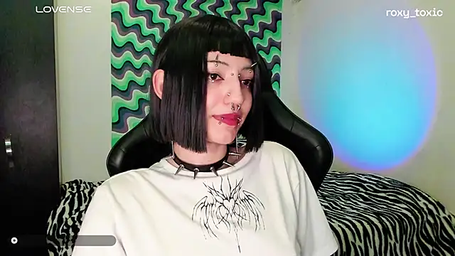 roxy toxic online show from March 19, 2025, 1:54 am