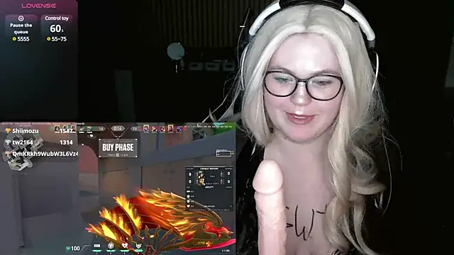 EveBaker04 online show from March 2, 2025, 11:28 pm