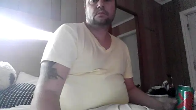 Snapshot of yourcourage1 chatting on October 4, 2025, 4:03 am yourcourage1 online show from October 4, 2025, 4:03 am