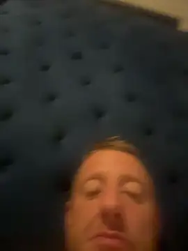 biggzee6 online show from June 17, 2026, 4:56 am