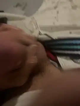 biggzee6 online show from November 13, 2025, 4:27 am