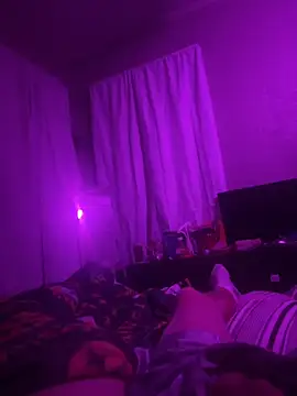 biggzee6 online show from June 14, 2026, 4:25 am