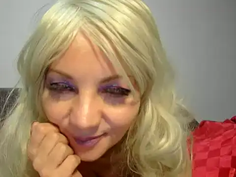 SlavicScarlett online show from February 9, 2025, 10:43 pm