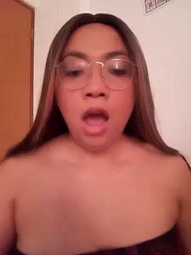 criscrispdv online show from April 8, 2026, 11:28 pm