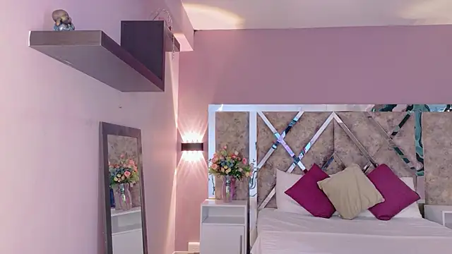 ValeriaOrtega online show from April 10, 2026, 11:17 am