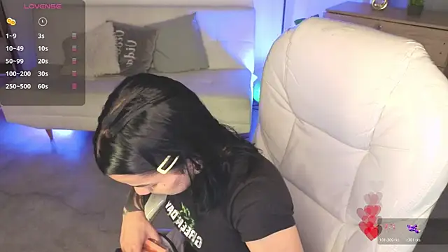 Nicole Foxx  online show from February 23, 2026, 8:09 pm