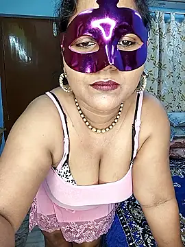 Snapshot of hevensex143 chatting on January 11, 2026, 8:05 pm hevensex143 online show from January 11, 2026, 8:05 pm