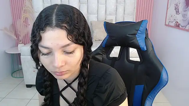 Snapshot of shalon_diaz_s chatting on October 22, 2025, 1:32 pm shalon diaz s online show from October 22, 2025, 1:32 pm