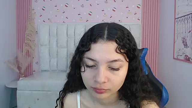 Snapshot of shalon_diaz_s chatting on October 20, 2025, 1:33 pm shalon diaz s online show from October 20, 2025, 1:33 pm