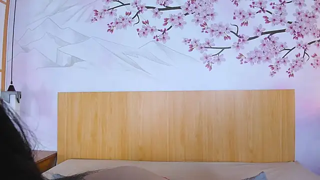 Yasmin Scott online show from September 24, 2025, 11:39 am