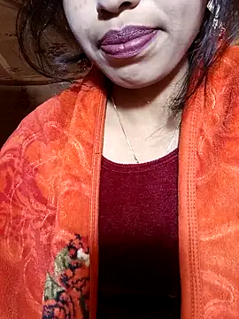 Hot couple 1 online show from January 6, 2026, 3:38 pm