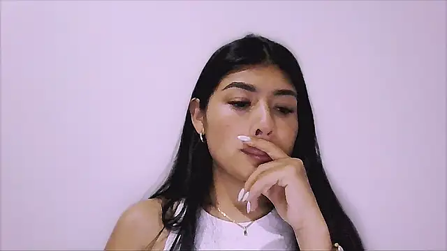 1lubonnie online show from April 23, 2026, 8:21 pm