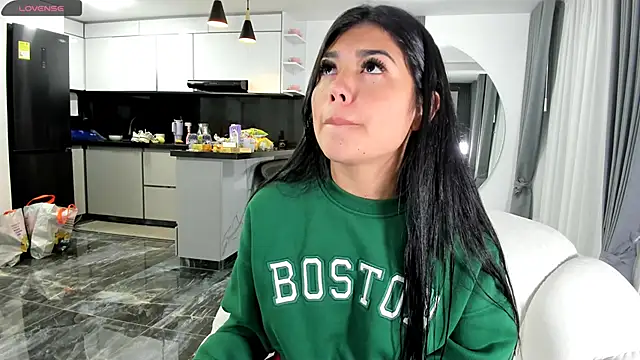 1lubonnie online show from March 12, 2025, 1:03 am