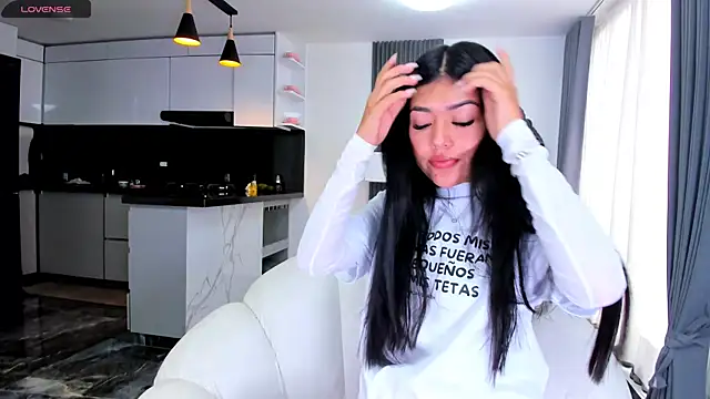 1lubonnie online show from March 14, 2025, 10:16 pm