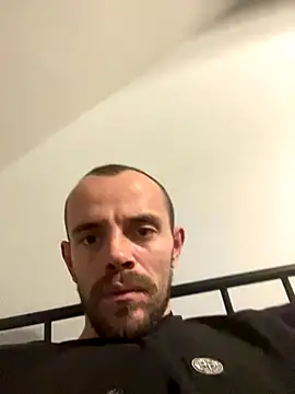 Snapshot of wyattstone chatting on December 18, 2025, 7:40 pm wyattstone online show from December 18, 2025, 7:40 pm