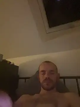 Snapshot of wyattstone chatting on November 30, 2025, 3:29 am wyattstone online show from November 30, 2025, 3:29 am