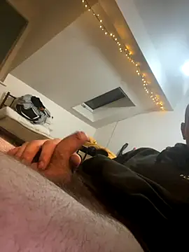 Snapshot of wyattstone chatting on October 28, 2025, 11:03 pm wyattstone online show from October 28, 2025, 11:03 pm