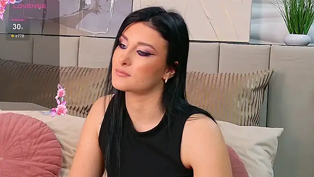 Elly Ross online show from March 14, 2025, 5:59 am