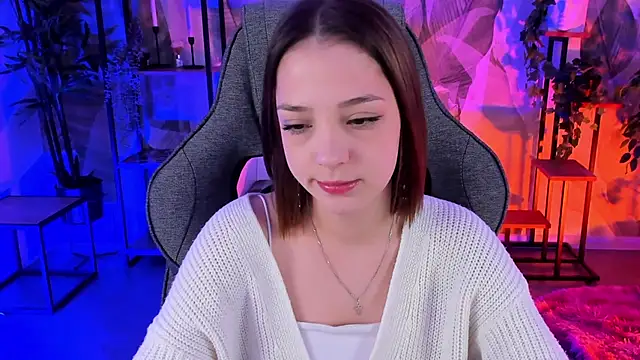 PamBeesly online show from November 26, 2025, 8:58 am