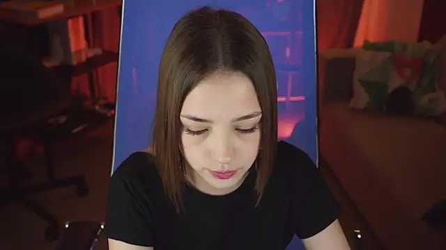 PamBeesly online show from November 10, 2025, 10:42 am