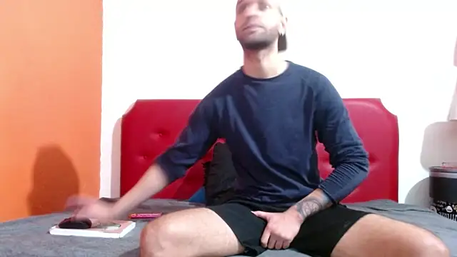 Cristian white online show from October 25, 2025, 1:16 am