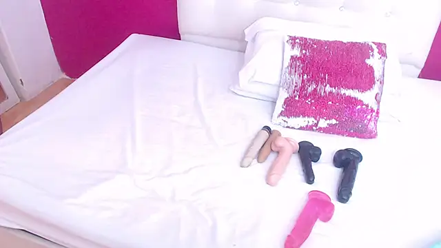 tinyy whore18 online show from February 28, 2025, 3:37 pm