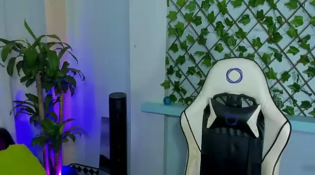 jasbleidy  online show from February 15, 2025, 1:16 pm