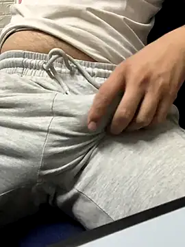 Greeneyes0820 online show from September 20, 2025, 7:57 am