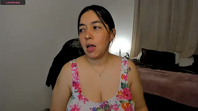 brithany olson25 online show from November 9, 2025, 2:48 am